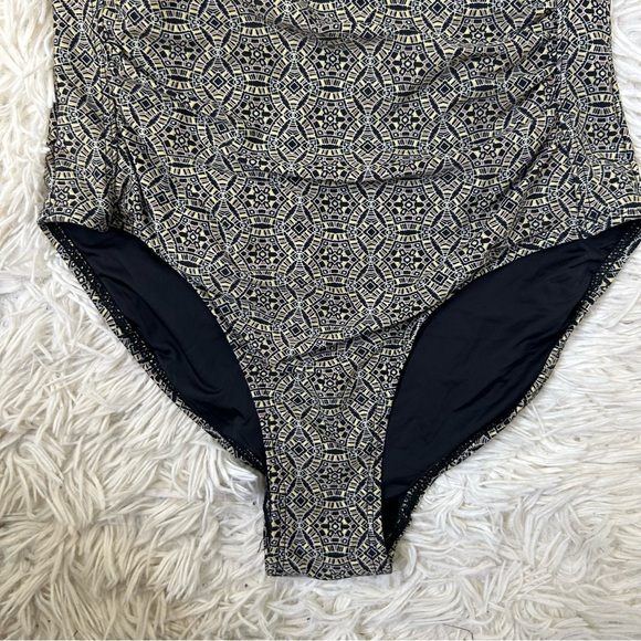 ◾️Nip Tuck Swim Joanne Twist Front Design Tummy Control One Piece Swimsuit - Picture 5 of 10